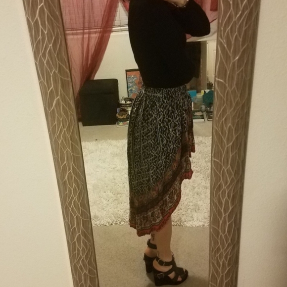FREE PEOPLE (RARE) HI-LOW AZTEC PRINT SKIRT - Picture 5 of 8